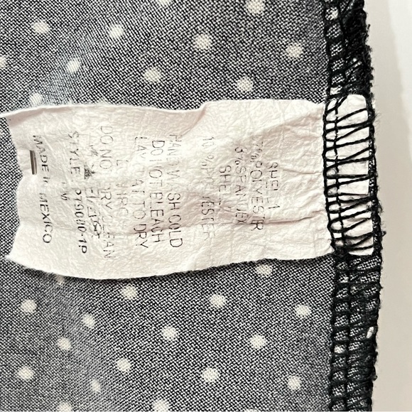 Short Sleeve dot print Top - Picture 8 of 9